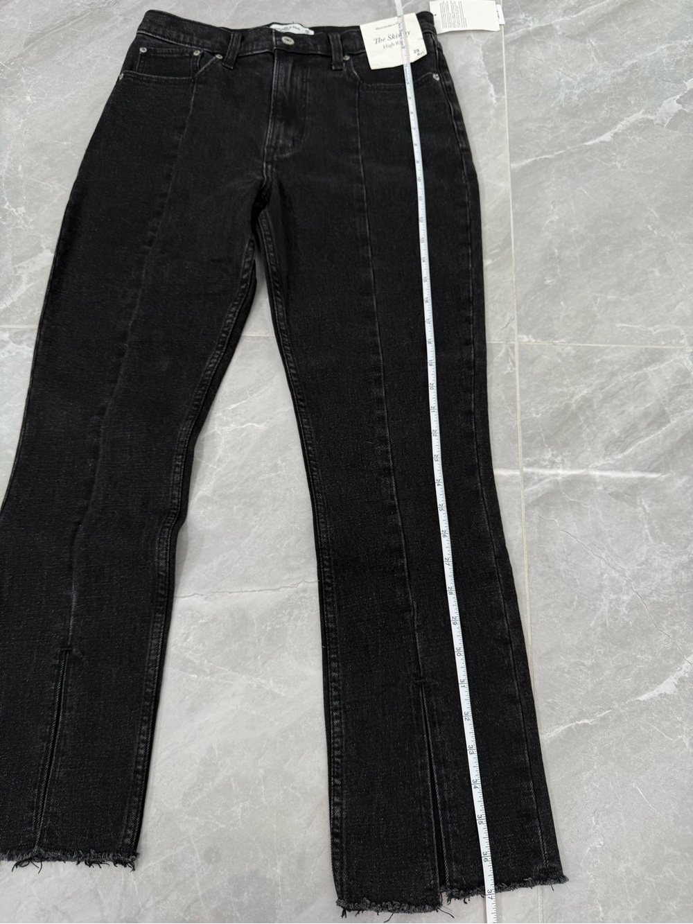 Women’s Abercrombie & Fitch The Skinny High Rise Jeans Split Hem Size 28 Short - Picture 14 of 15